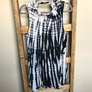 Black tie dye flowy dress